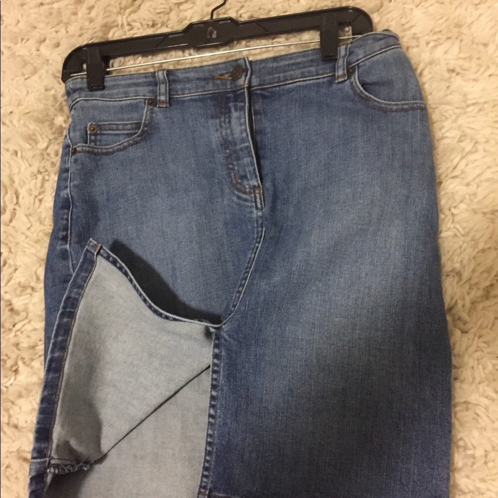 Limited skirt
